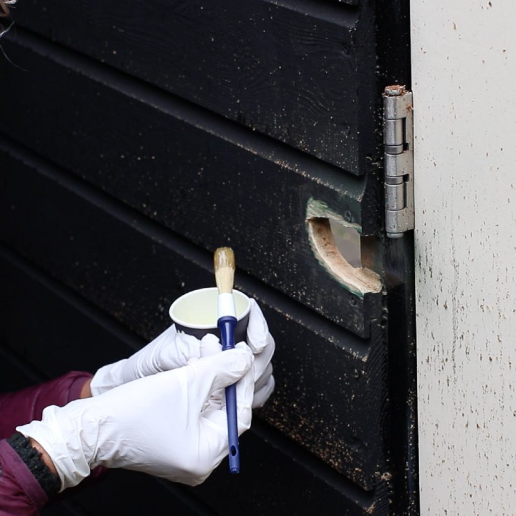 Grote gaten in hout repareren EAZYFIX®