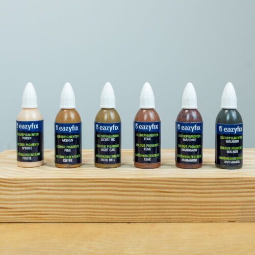 EAZYFIX kleurpigmenten op een rijtje op hout